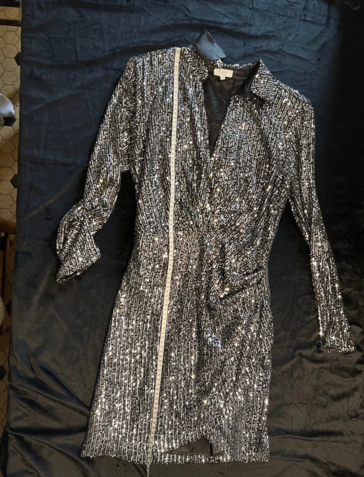 Robe Noire Sequins Kilky M/L