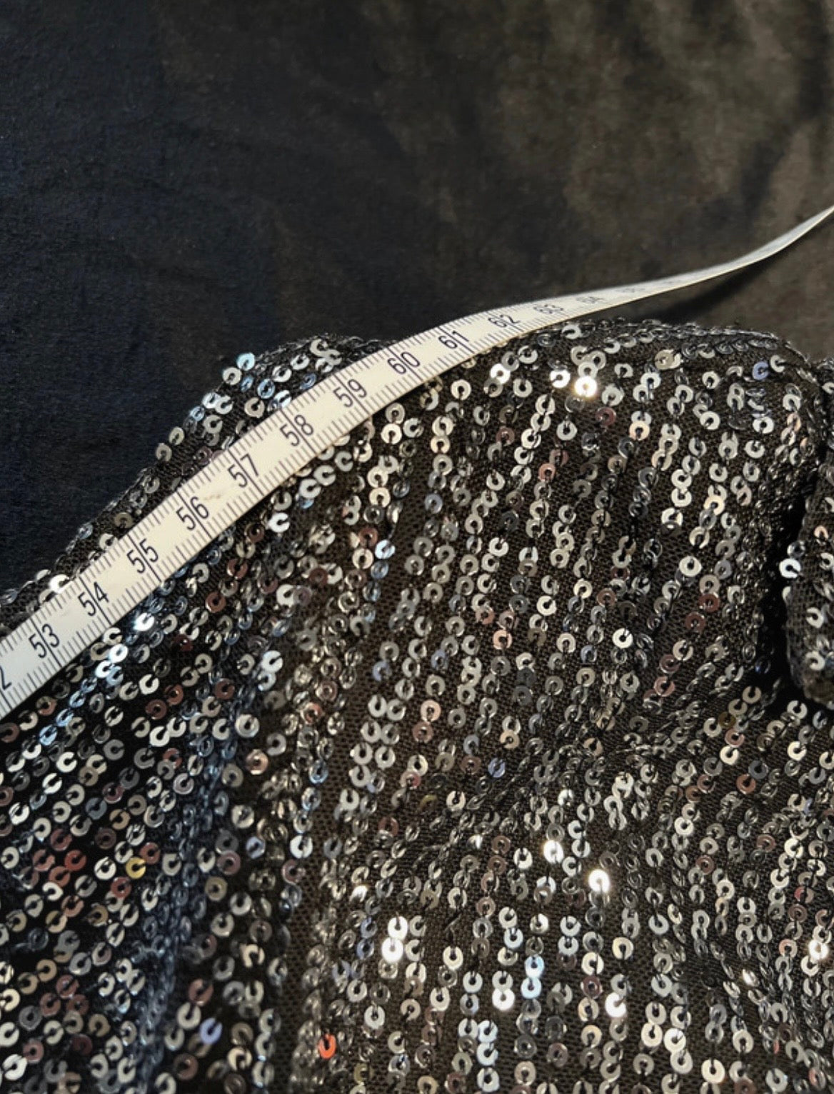 Robe Noire Sequins Kilky M/L