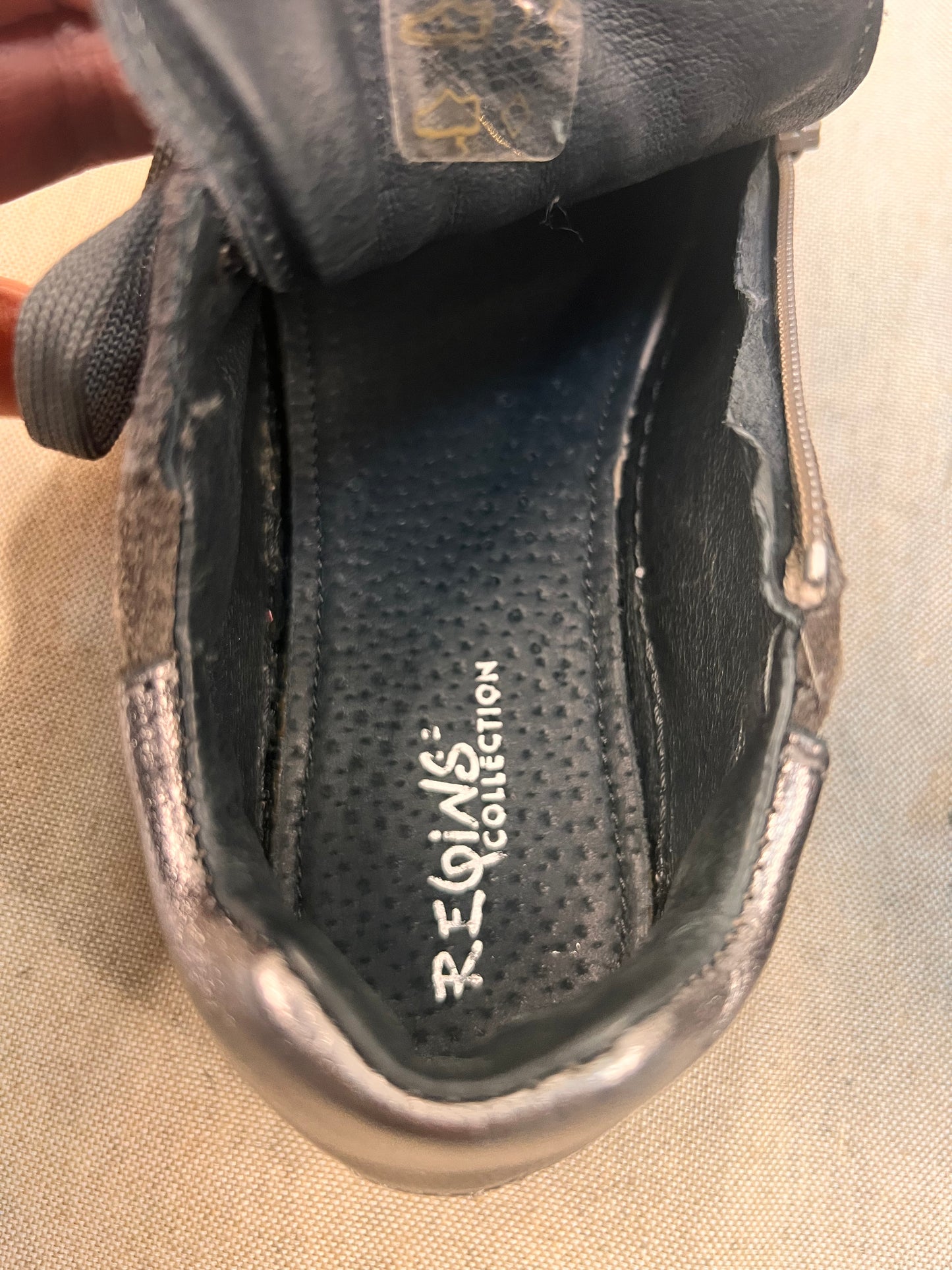 Chaussures Fille Requins 33