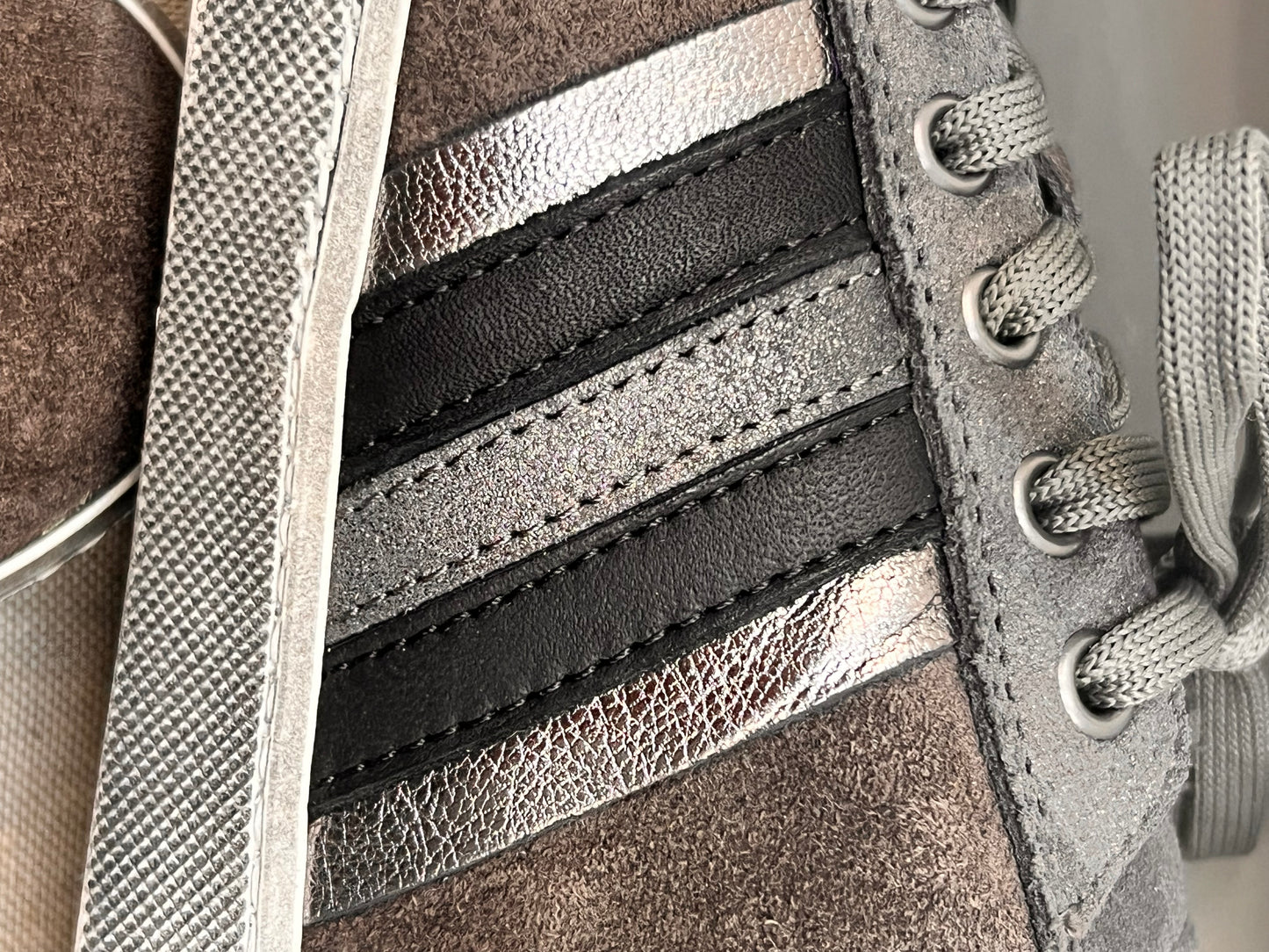 Chaussures Fille Requins 33